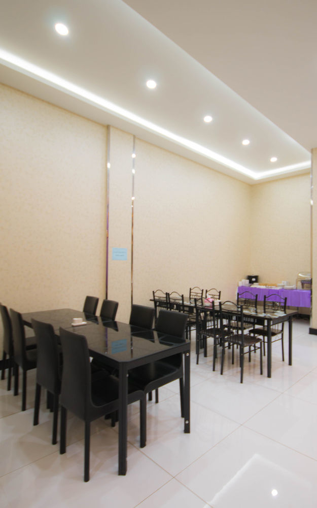 Sky Hotel Chinatown Yangon Extérieur photo