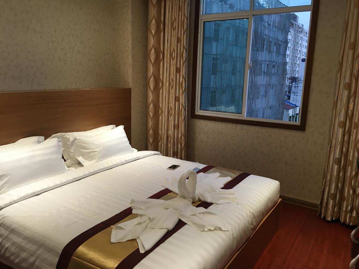 Sky Hotel Chinatown Yangon Extérieur photo