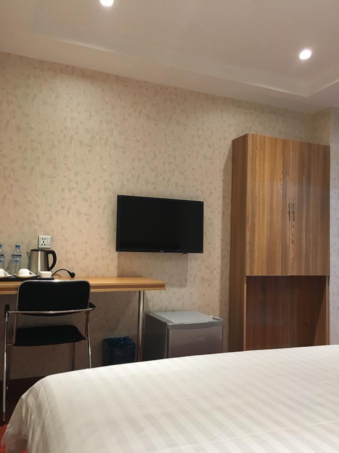 Sky Hotel Chinatown Yangon Extérieur photo
